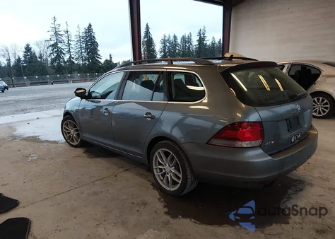 2011 Volkswagen Jetta Sportwagen 2.0L Tdi from USA, damaged, VIN 3VWPL7AJXBM719128